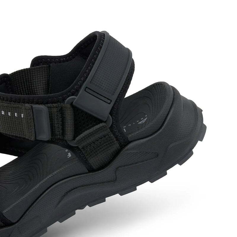 Cross Shore - Black